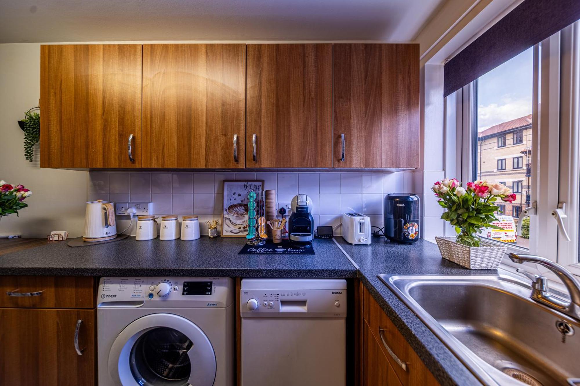 Luxurious & Spacious 3-br Free Parking Balcony Appartamento Londra