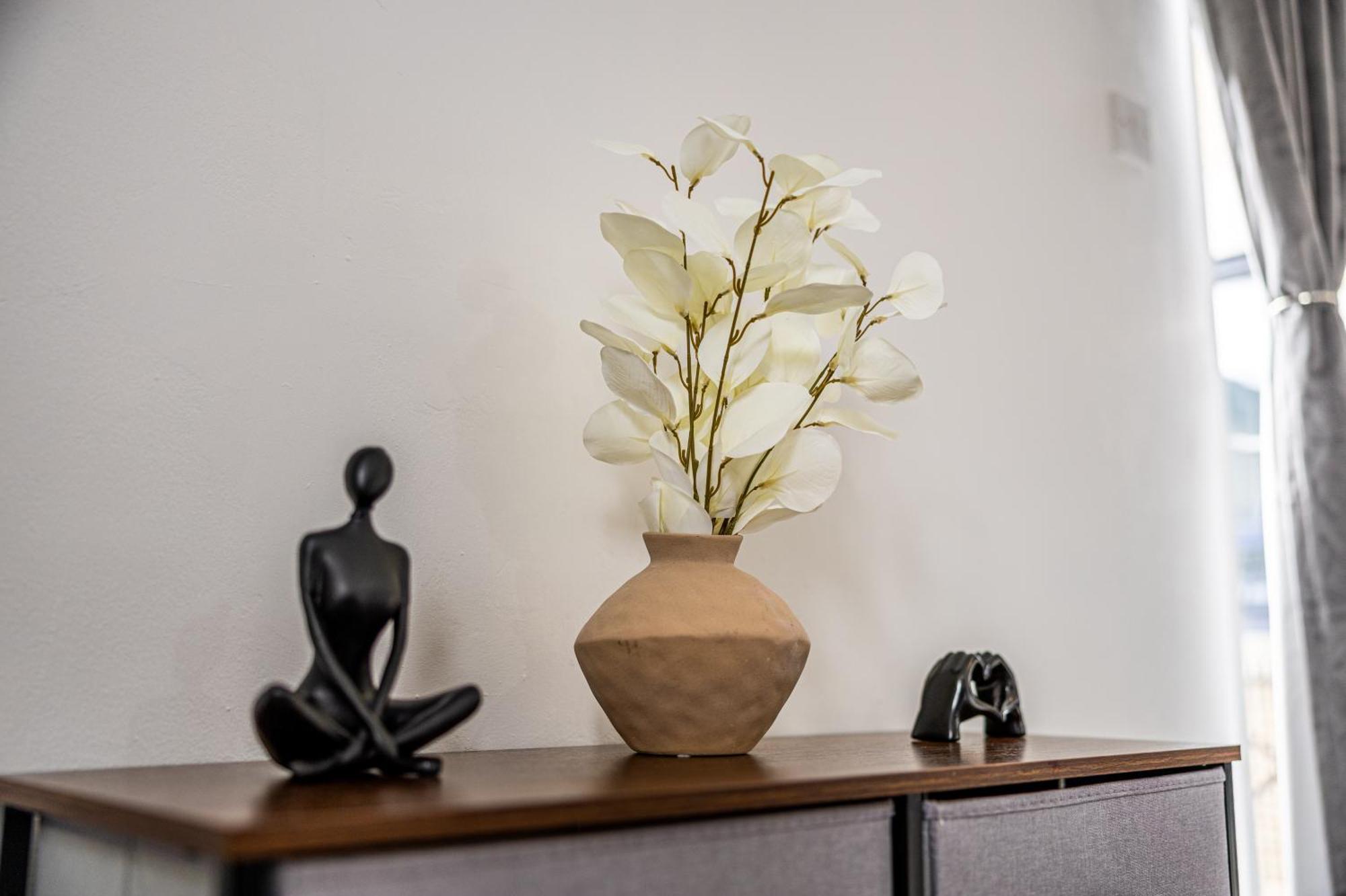 Luxurious & Spacious 3-br Free Parking Balcony Appartamento Londra